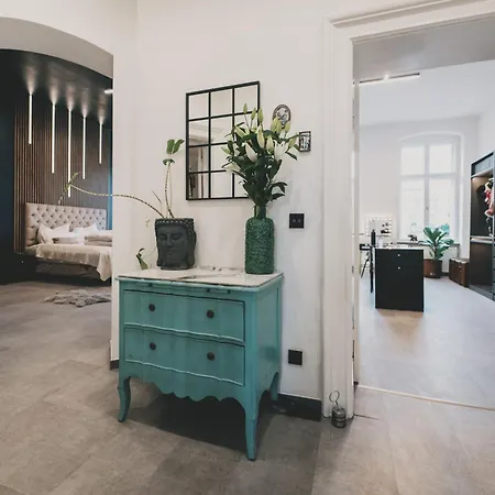 Altbau-loft Fuer 12 Personen Am Alexanderplatz Apartment Berlin