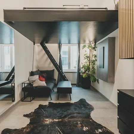 Altbau-loft Fuer 12 Personen Am Alexanderplatz *