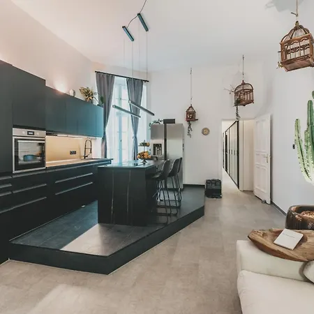 Altbau-loft Fuer 12 Personen Am Alexanderplatz 柏林